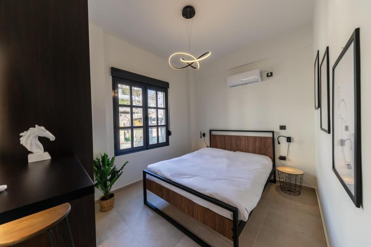 Beautiful Elegant Next To Monastiraki