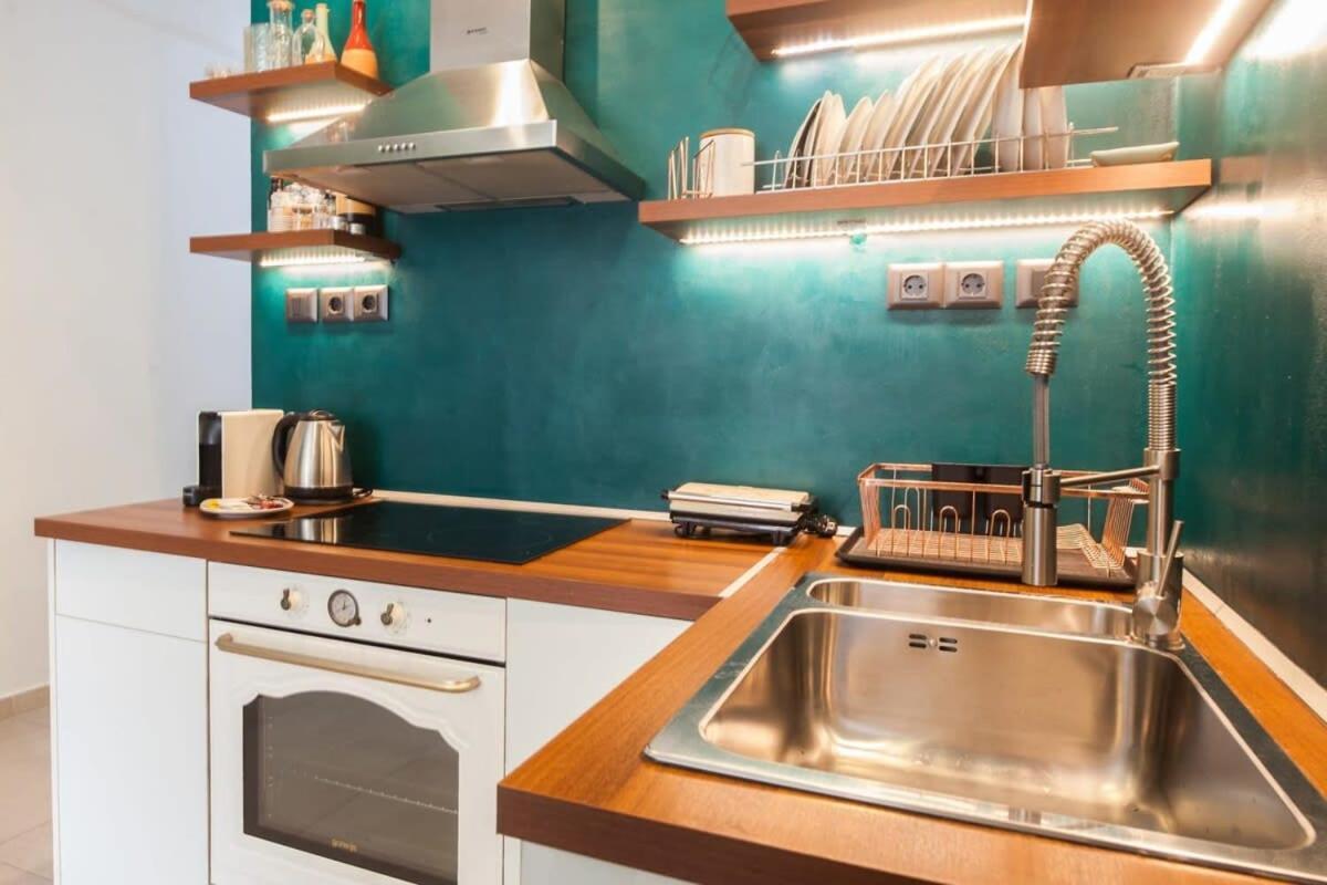 Beautiful Elegant Next To Monastiraki Apartment *