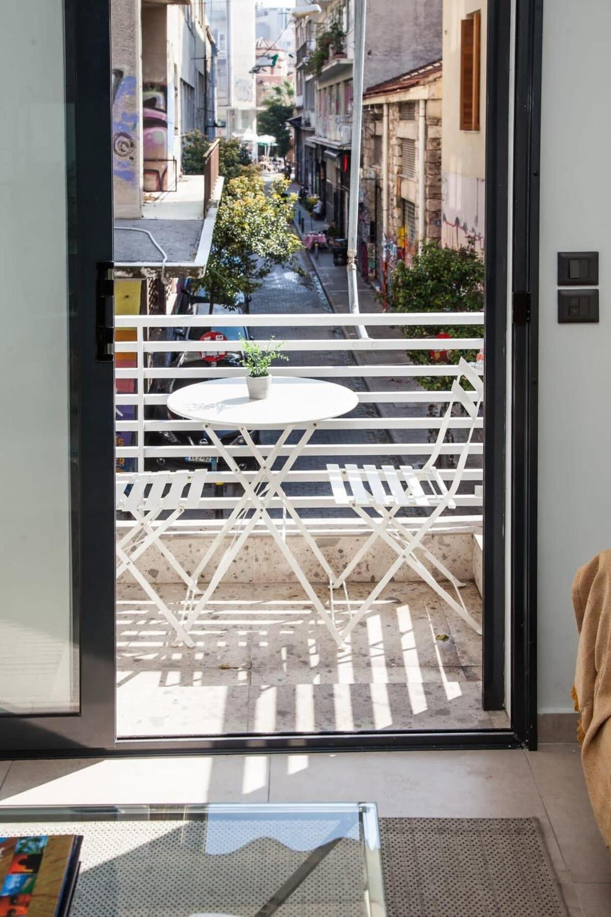 Beautiful Elegant Next To Monastiraki Apartment Athen